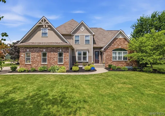 1st image of 677 Sara Ct, Lewiston, NY 14092 | MLS# B1690436