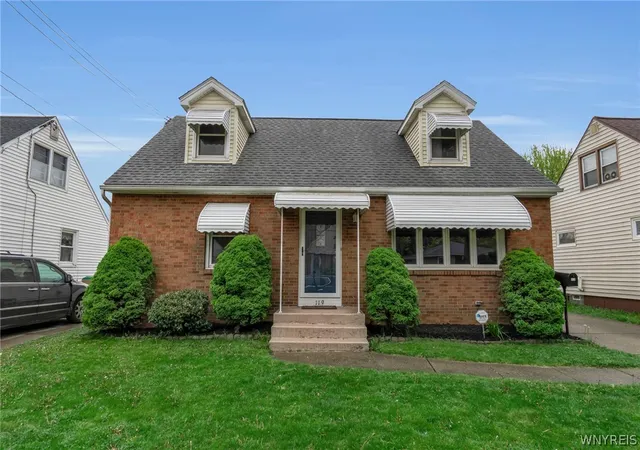 Photo 1 of Sale Pending at 119 Wagner Ave, Buffalo, NY 14212 | MLS# B1689427 | Listing updated on 2026-07-21
