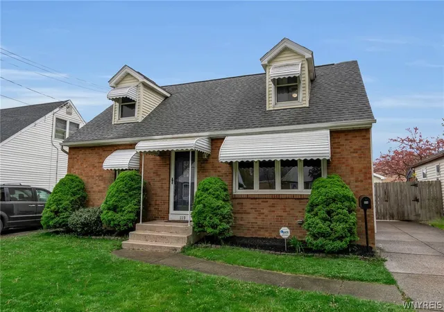 Photo 3 of Sale Pending at 119 Wagner Ave, Buffalo, NY 14212 | MLS# B1689427 | Listing updated on 2026-07-21