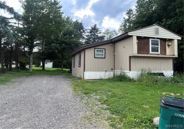 2nd image of 7207 Hunters Creek, Holland, NY 14080 | MLS# B1689673