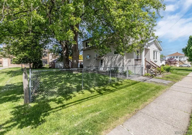 Photo 3 of Sale Pending at 222 Helen St, Cheektowaga, NY 14206 | MLS# B1690549 | Listing updated on 2026-07-15