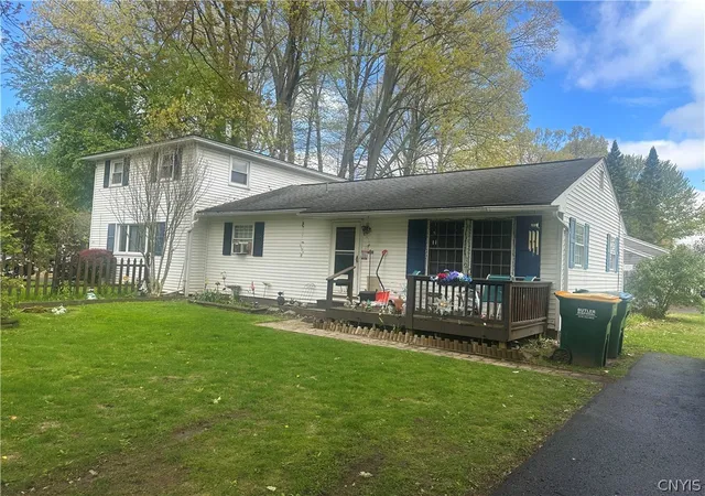 Homes for sale in Clay, NY | 600 Palmer Dr, Clay, NY 13212 | MLS# S1690655