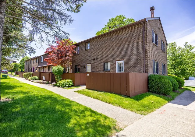 1st image of 380 Surrey Hill, Rochester, NY 14623 | MLS# R1689310