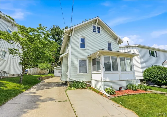 Homes for sale in Whitestown, NY | 58 Westmoreland St, Whitestown, NY 13492 | MLS# S1690718