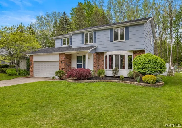 1st image of 142 Montbleu Dr, Getzville, NY 14068 | MLS# B1690746