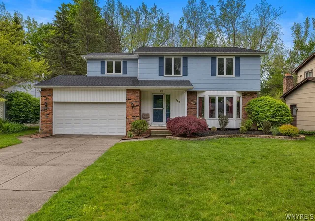 2nd image of 142 Montbleu Dr, Getzville, NY 14068 | MLS# B1690746