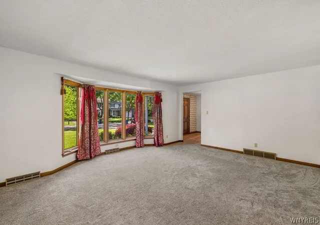 4th image of 142 Montbleu Dr, Getzville, NY 14068 | MLS# B1690746