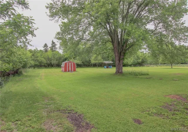 4th image of 5365 Lake Ave, Orchard Park, NY 14127 | MLS# B1690182