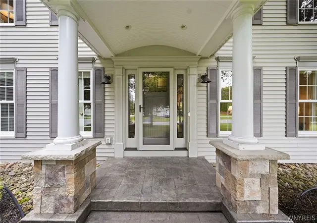 4th image of 72 Burbank Dr, Orchard Park, NY 14127 | MLS# B1690353