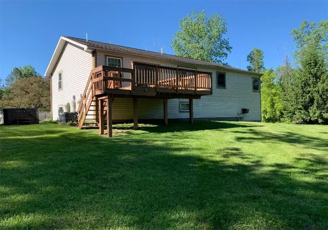 Homes for sale in Clarendon, NY | 16711 4Th Section Rd, Clarendon, NY 14470 | MLS# R1687346