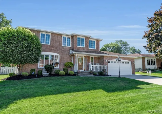 3rd image of 31 Carmelite Dr, Buffalo, NY 14224 | MLS# B1690351