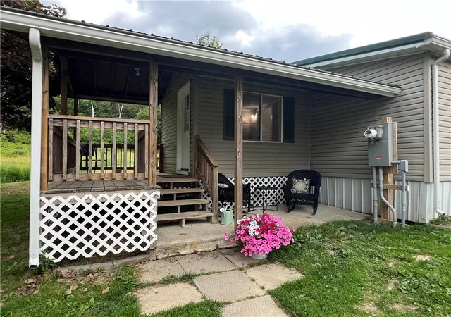 Homes for sale in Veteran, NY | 424 Parrott Rd, Veteran, NY 14824 | MLS# R1690251