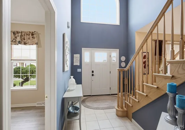 5th image of 5056 Constitution Ln, Salina, NY 13088 | MLS# S1686462