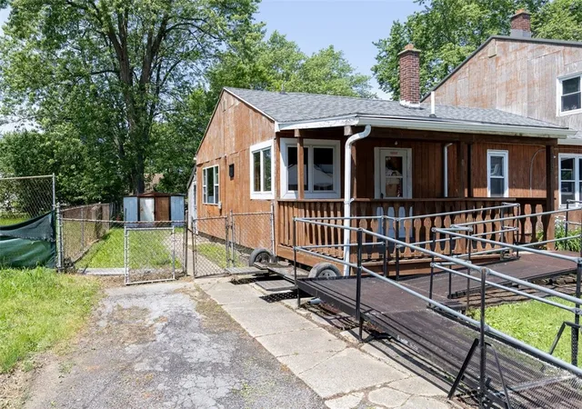 Photo 3 of Sale Pending at 248 Millhurst Rd #242, Buffalo, NY 14218 | MLS# R1690548 | Listing updated on 2026-07-27