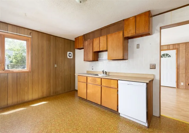Photo 4 of Sale Pending at 248 Millhurst Rd #242, Buffalo, NY 14218 | MLS# R1690548 | Listing updated on 2026-07-27