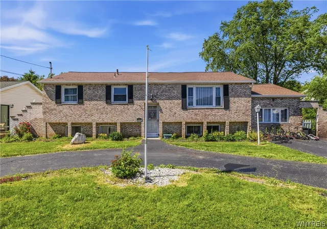 1st image of 7416 Greenview Rd, Niagara Falls, NY 14304 | MLS# B1690507