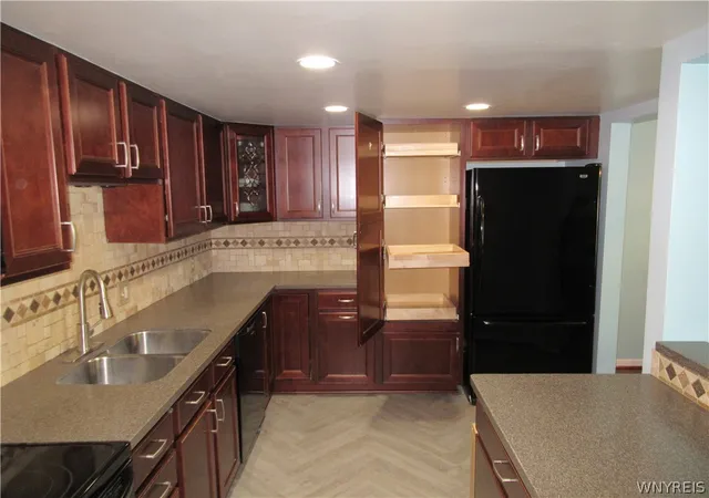 Listing Photo 5 - Condo for sale in building located at 345 S Cayuga Rd, Amherst, NY 14221 - Unit #A
