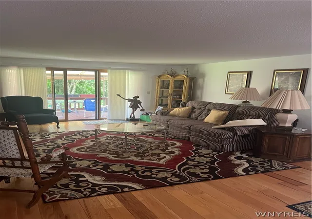 Homes for sale in Lewiston, NY | 5230 Paddock, Lewiston, NY 14092 | MLS# B1690855