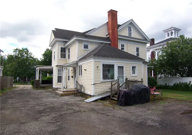 Homes for sale in Palmyra, NY | 117 W Main St, Palmyra, NY 14522 | MLS# R1690697