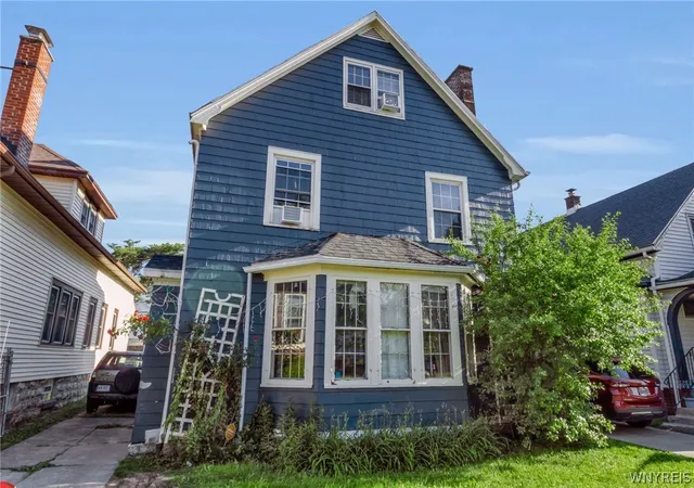 Photo 3 of Single family home for sale at 205 Lasalle Ave, Buffalo, NY 14214 | MLS# B1690753 | Listing updated on 2026-06-16