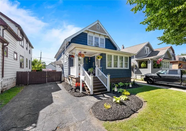 4th image of 30 Kirkwood Dr, West Seneca, NY 14224 | MLS# B1690645