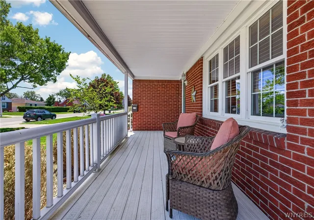 Photo 2 of Sale Pending at 287 S Shore Blvd, Buffalo, NY 14218 | MLS# B1690738 | Listing updated on 2026-07-24