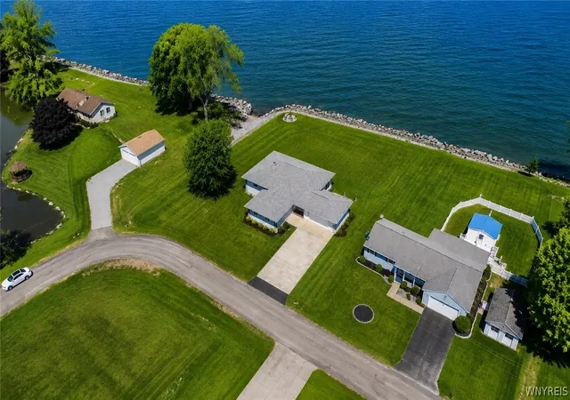2nd image of 4651 Thilk Dr, Wilson, NY 14172 | MLS# B1690045