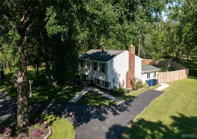 2nd image of 3327 Palmer Rd, Ransomville, NY 14131 | MLS# B1690204