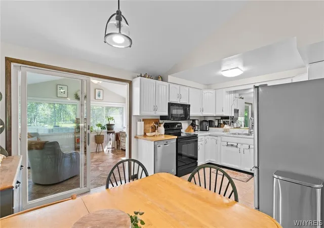 4th image of 3327 Palmer Rd, Ransomville, NY 14131 | MLS# B1690204