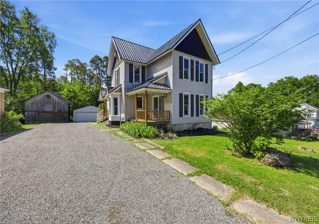 1st image of 105 Garfield St, Holland, NY 14080 | MLS# B1689598