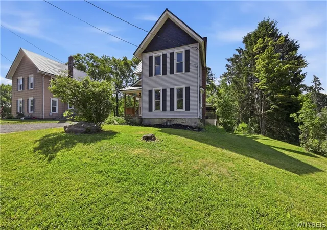3rd image of 105 Garfield St, Holland, NY 14080 | MLS# B1689598