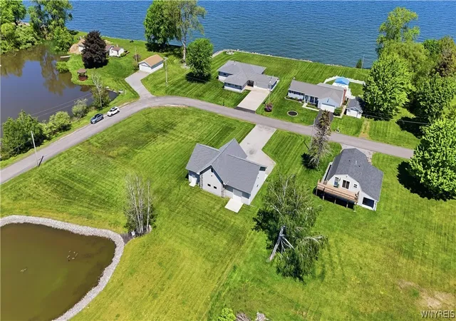 2nd image of 4652 Thilk Dr, Wilson, NY 14172 | MLS# B1690562