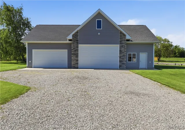 3rd image of 4652 Thilk Dr, Wilson, NY 14172 | MLS# B1690562