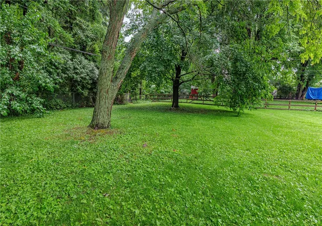 Homes for sale in Penfield, NY | 25 Redwood Dr, Penfield, NY 14526 | MLS# R1690832