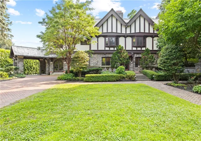 Homes for sale in Brighton, NY | 2615 East Ave, Brighton, NY 14610 | MLS# R1690096