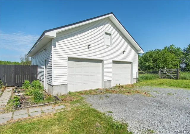 Photo 5 of Single family home for sale at 24511 Plank Rd, Calcium, NY 13616 | MLS# S1690937 | Listing updated on 2026-07-19