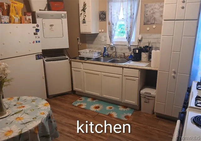 Photo 3 of Single family home for sale at 1657 Linwood Ave, Niagara Falls, NY 14305 | MLS# B1690514 | Listing updated on 2026-06-15