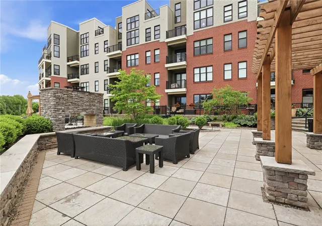 35th image of 83 E Church St #405, Fairport, NY 14450 | MLS# R1690912