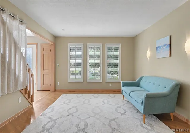 5th image of 32 Vassar Dr, Getzville, NY 14068 | MLS# B1689320