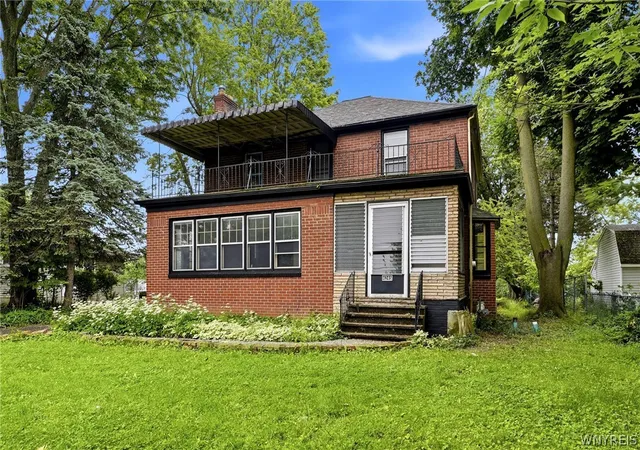 1st image of 4245 Highland Pkwy, East Aurora, NY 14052 | MLS# B1691020