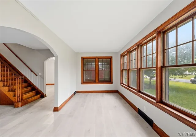 2nd image of 4245 Highland Pkwy, East Aurora, NY 14052 | MLS# B1691020
