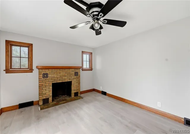 3rd image of 4245 Highland Pkwy, East Aurora, NY 14052 | MLS# B1691020