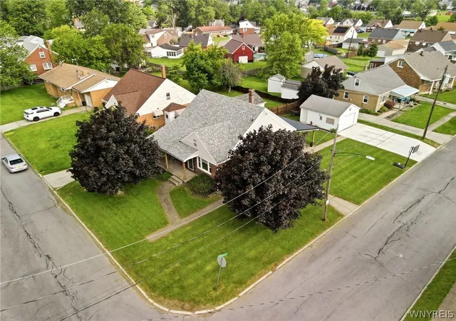 Photo 3 of Sale Pending at 86 E Milnor Ave, Buffalo, NY 14218 | MLS# B1691031 | Listing updated on 2026-07-09