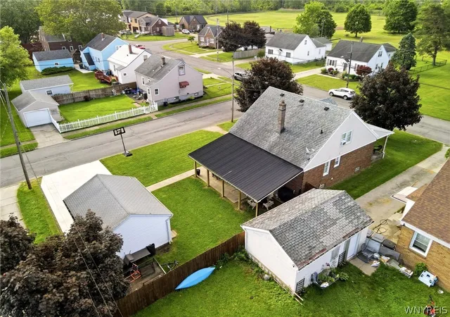 Photo 3 of Sale Pending at 86 E Milnor Ave, Buffalo, NY 14218 | MLS# B1691031 | Listing updated on 2026-07-09