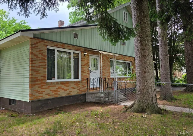 2nd image of 1119 Jefferson Ave, Utica, NY 13501 | MLS# S1691047