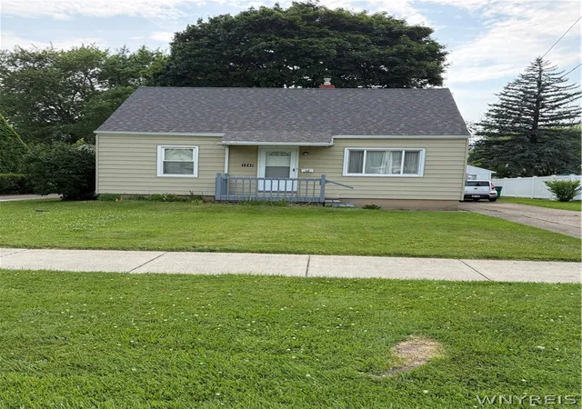 Homes for sale in Niagara Falls, NY | 1242 87th St, Niagara Falls, NY 14304 | MLS# B1691058