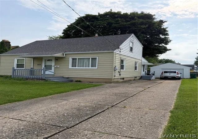 Homes for sale in Niagara Falls, NY | 1242 87th St, Niagara Falls, NY 14304 | MLS# B1691058