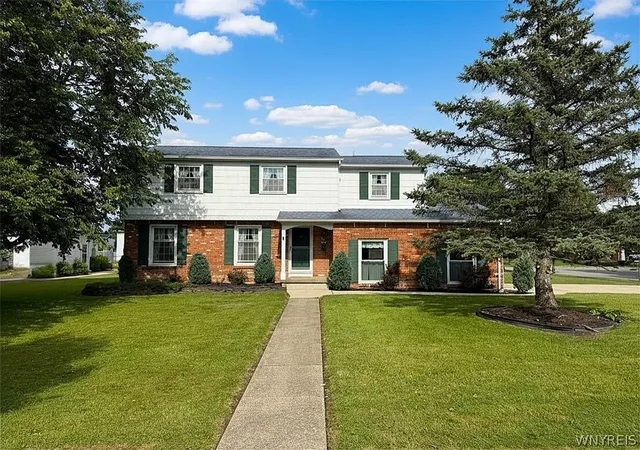 Homes for sale in Amherst, NY | 25 Foxpoint W, Amherst, NY 14221 | MLS# B1690944