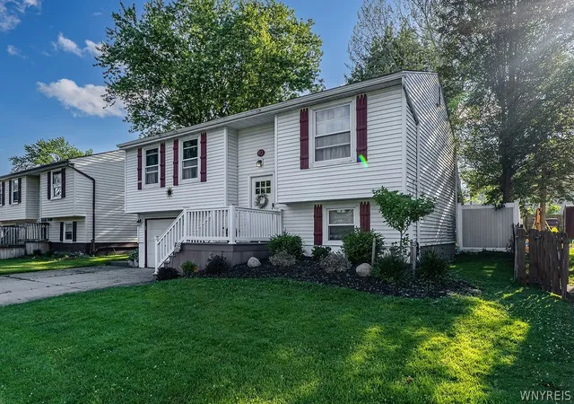 2nd image of 40 Benz Dr, Depew, NY 14043 | MLS# B1691037