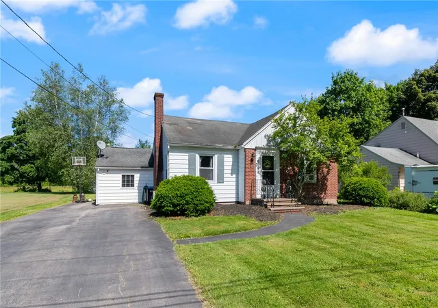 Homes for sale in Williamson, NY | 6170 Locust St, Williamson, NY 14589 | MLS# R1689239